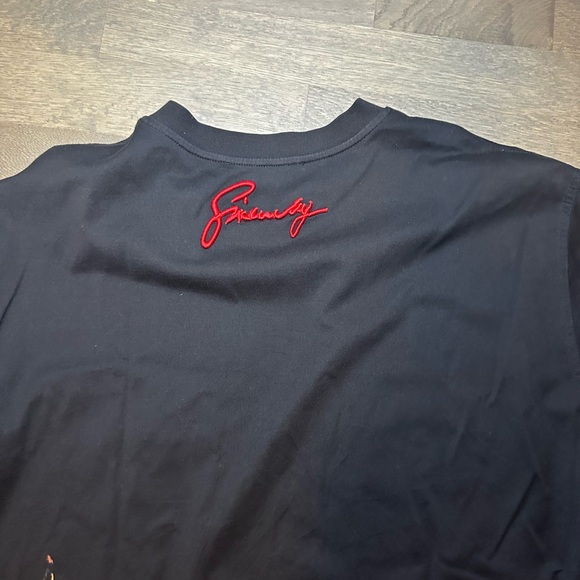 Givenchy - Picture 3 of 4